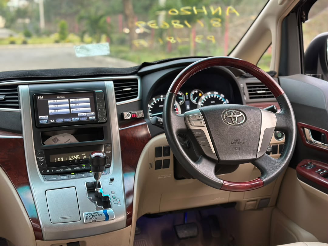 TOYOTA ALPHARD thumbnail 4